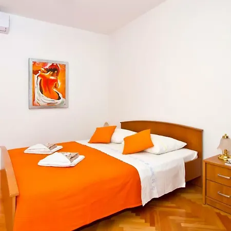Apartment Topic Near The Podstrana